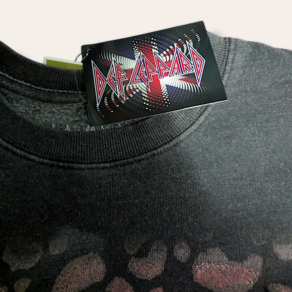 Def Leppard Graphic Pullover (small) - Picture 3 of 9